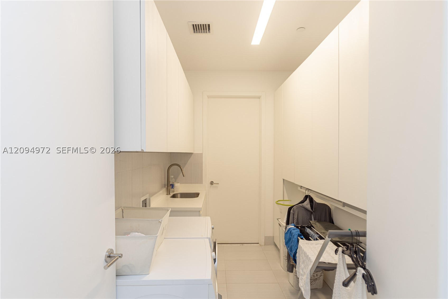 17475 Collins Ave #1602, Sunny Isles Beach FL 33160