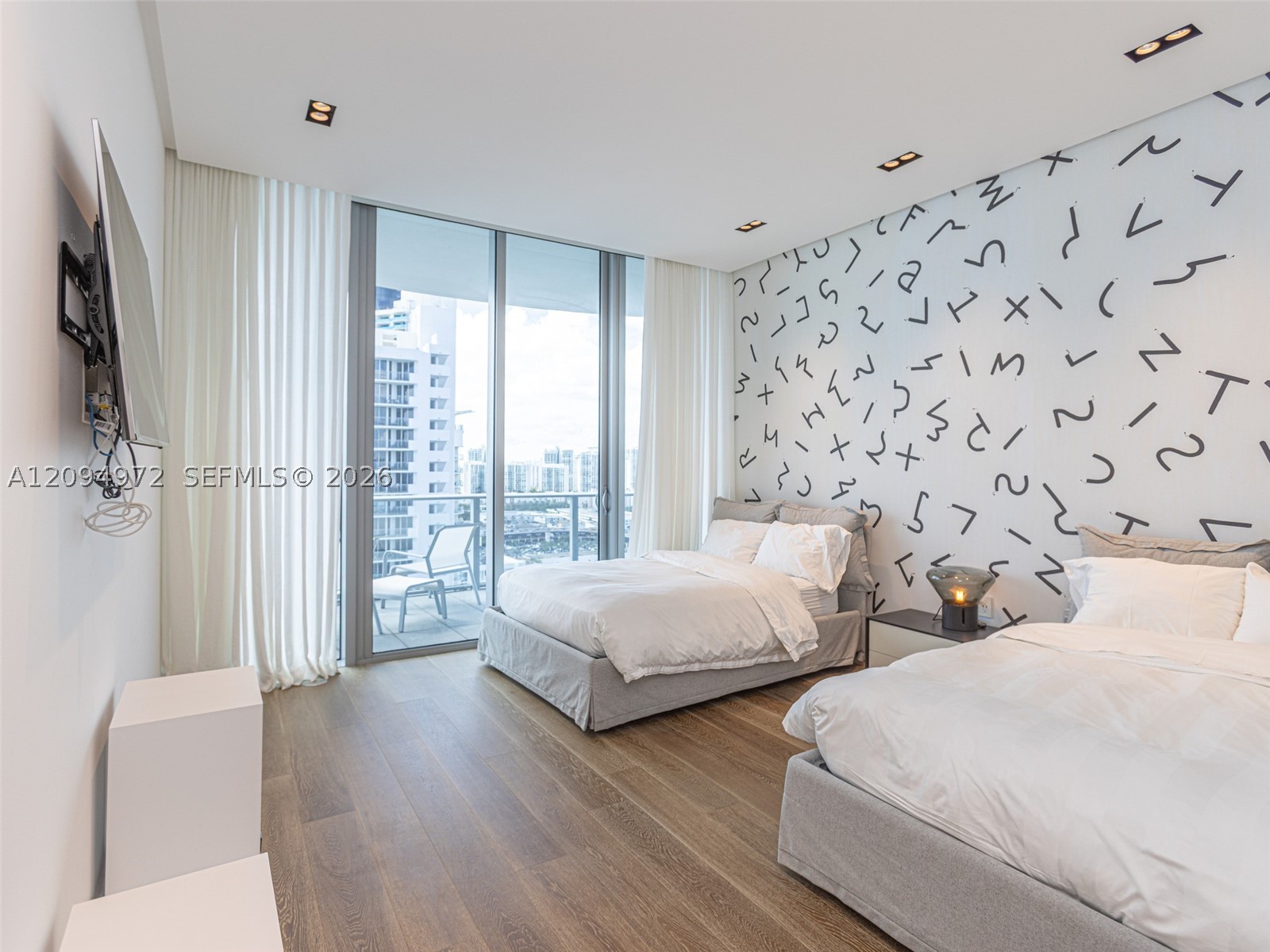 17475 Collins Ave #1602, Sunny Isles Beach FL 33160