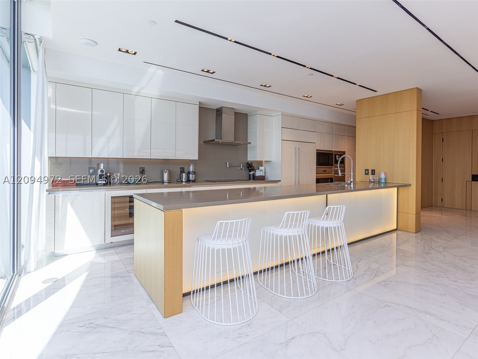 17475 Collins Ave #1602, Sunny Isles Beach FL 33160