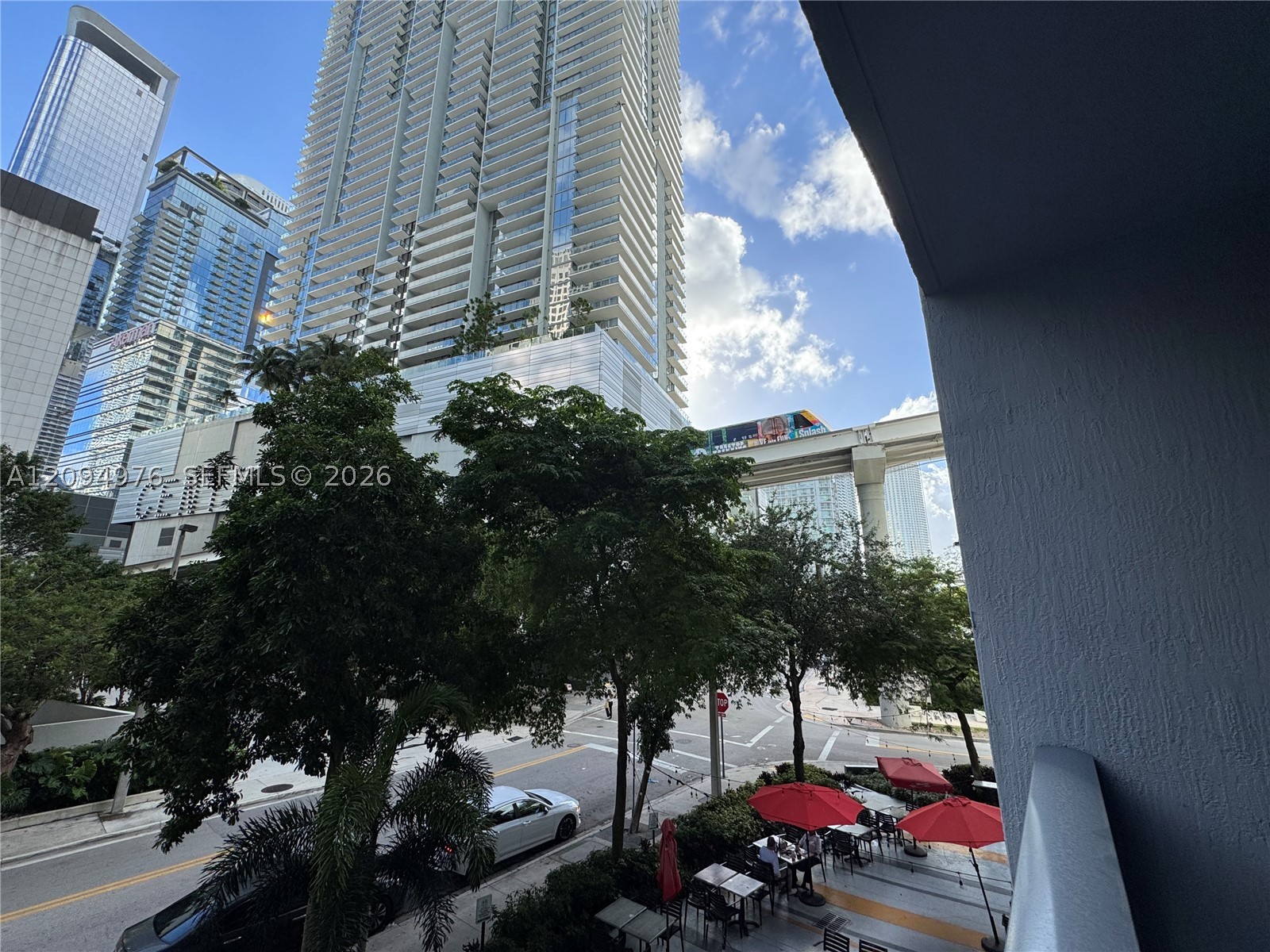 31 SE 6th St #903, Miami FL 33131