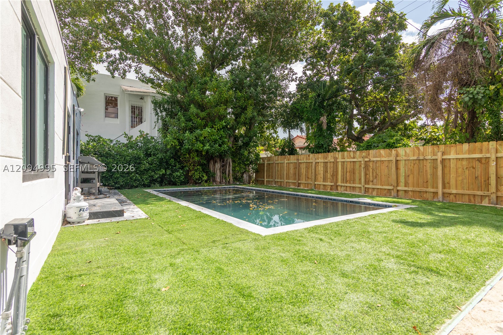 2360 SW 12th St, Miami FL 33135