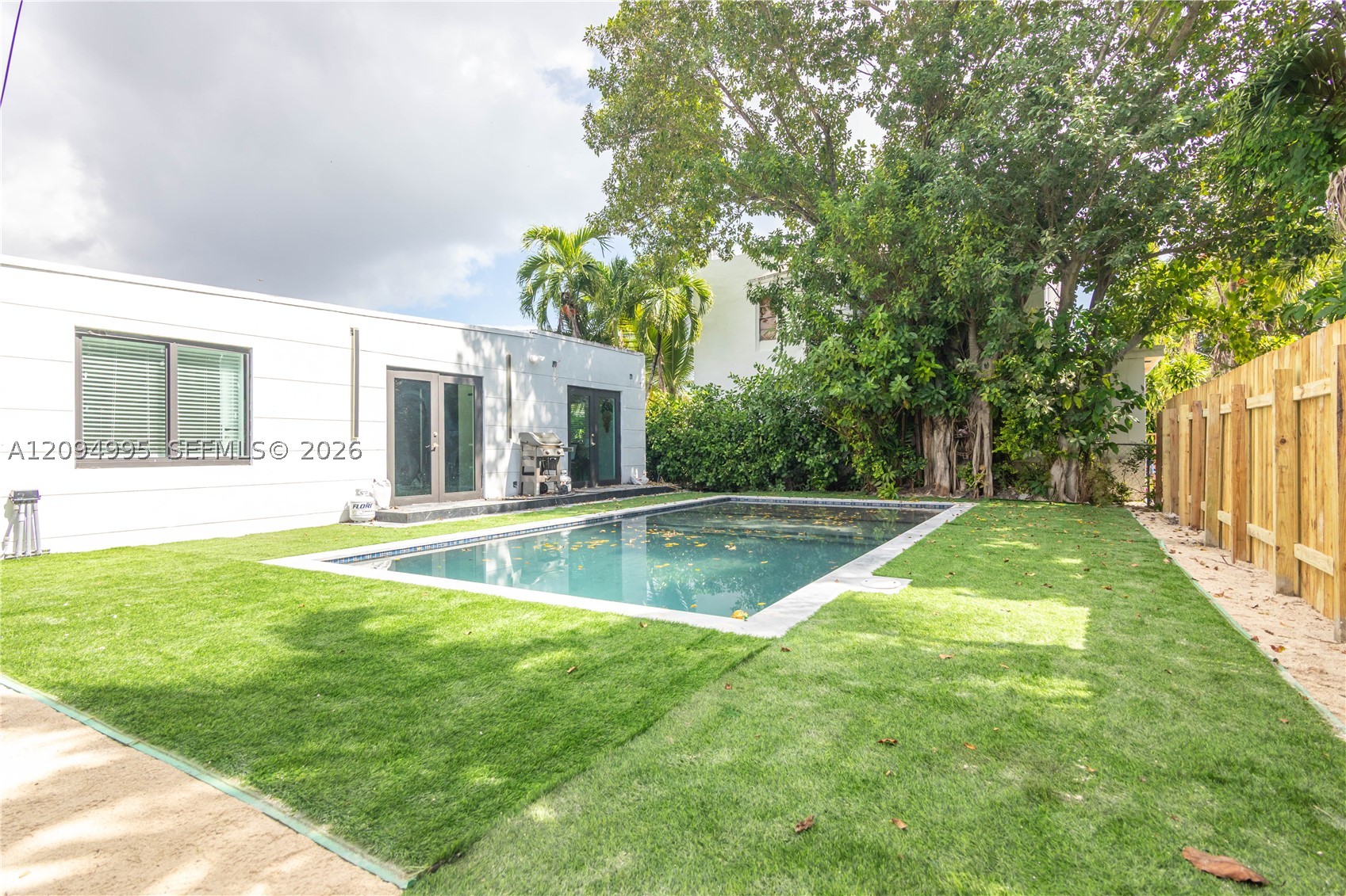 2360 SW 12th St, Miami FL 33135