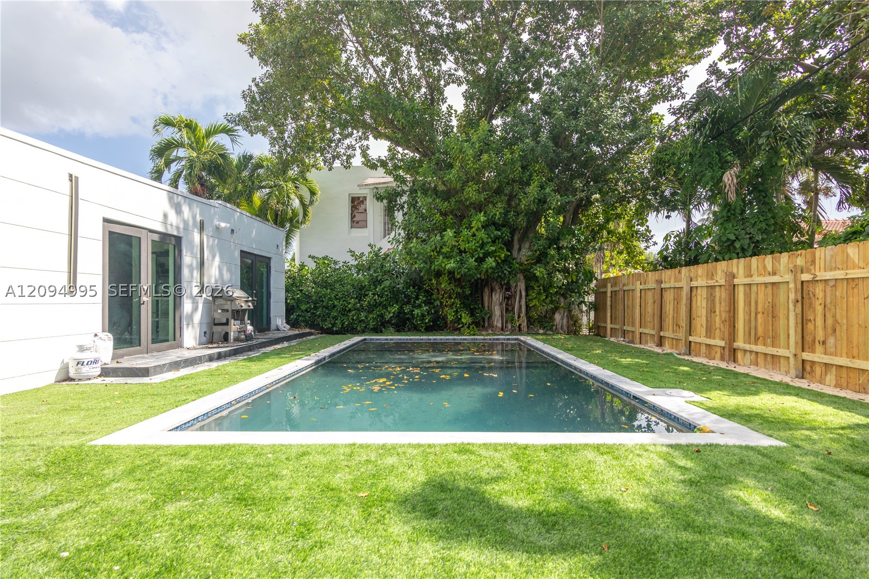 2360 SW 12th St, Miami FL 33135