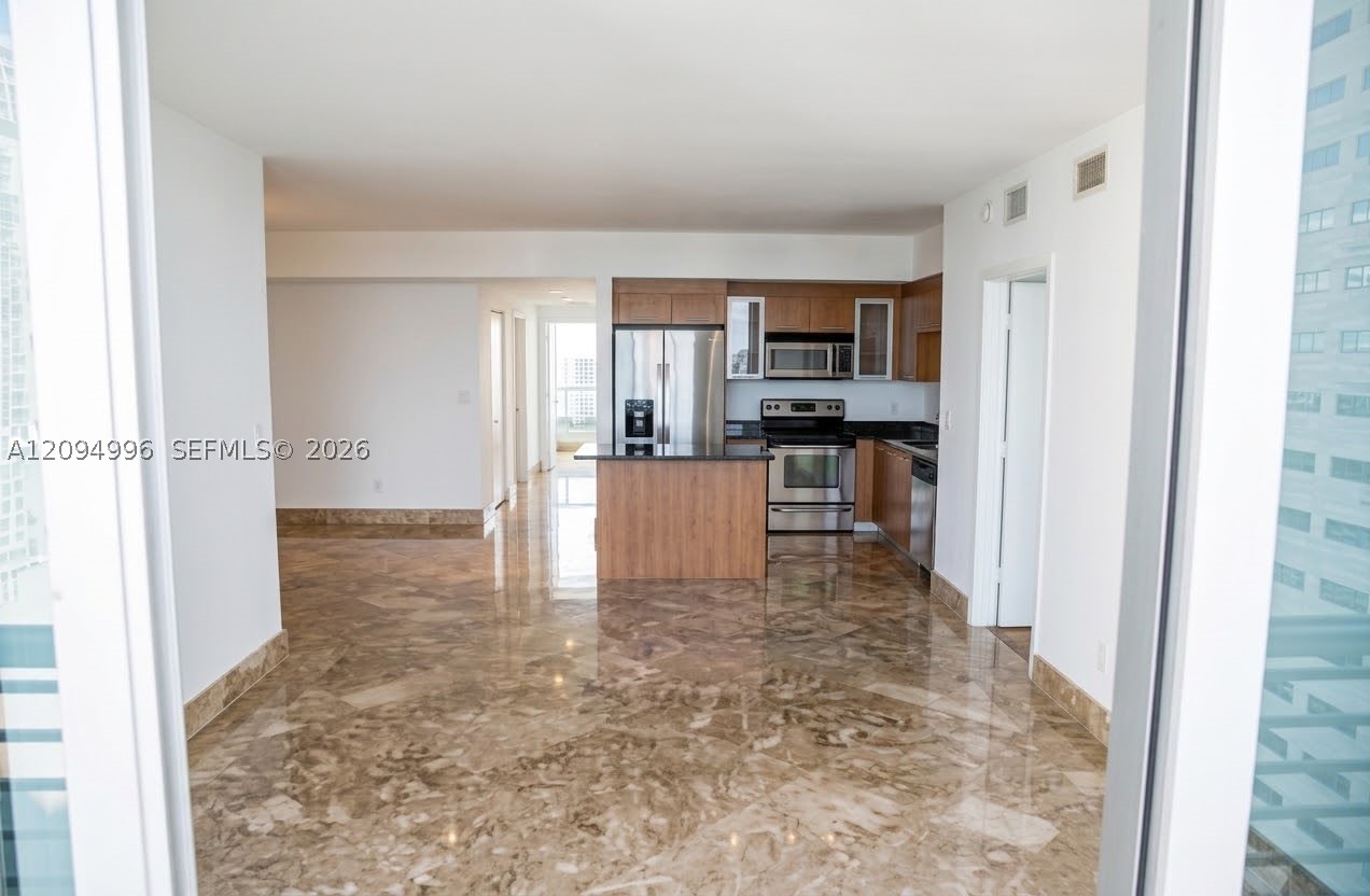 325 S Biscayne Blvd #2722, Miami FL 33131