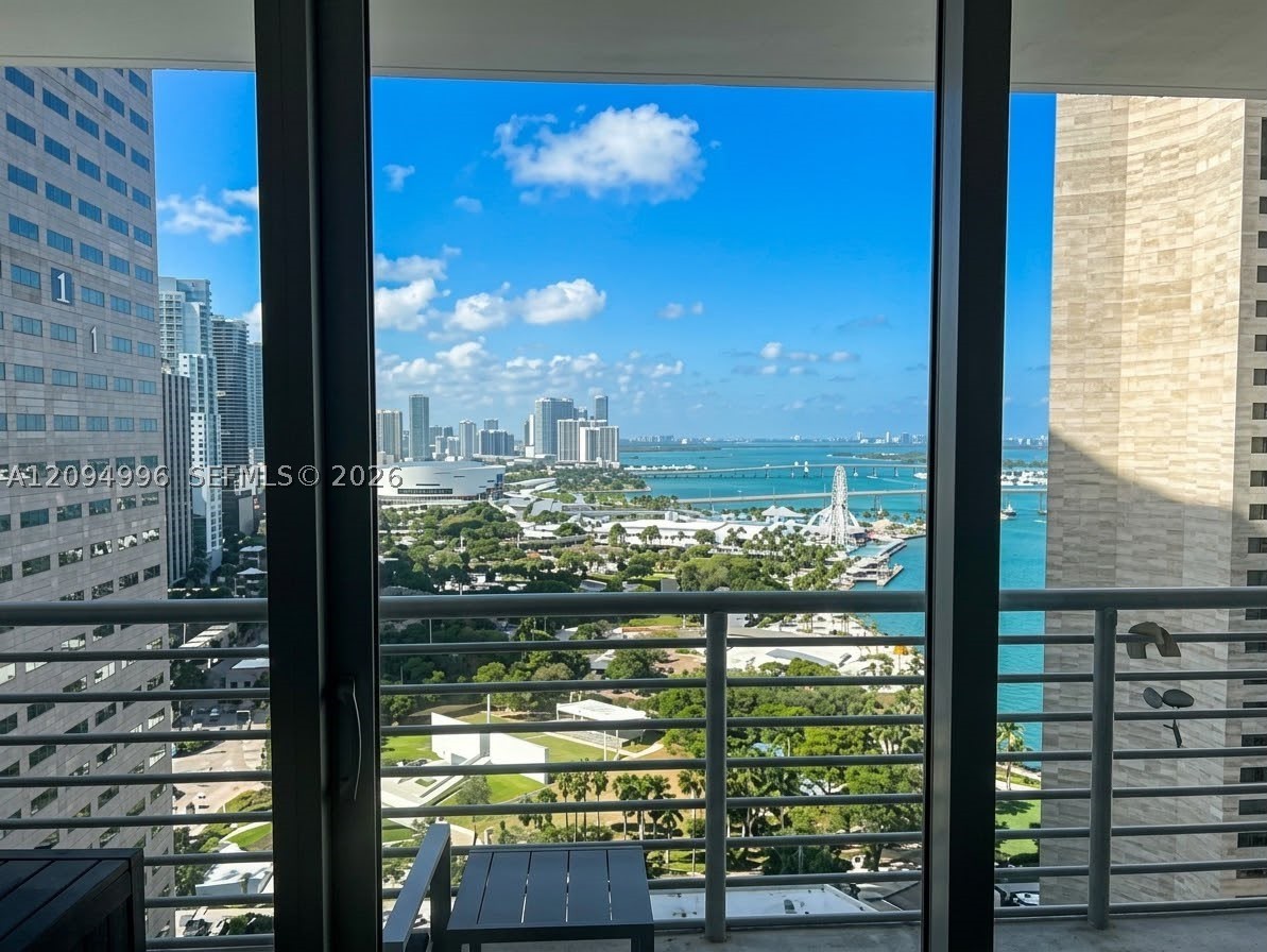 325 S Biscayne Blvd #2722, Miami FL 33131