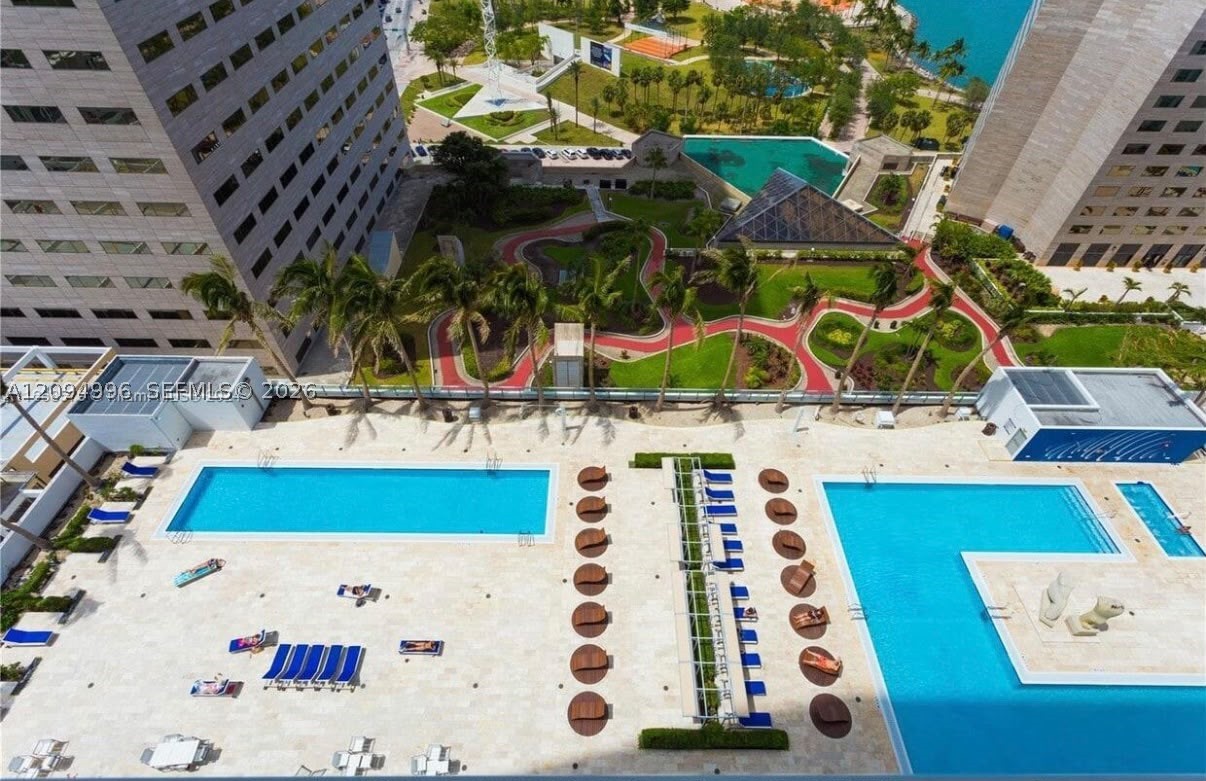 325 S Biscayne Blvd #2722, Miami FL 33131