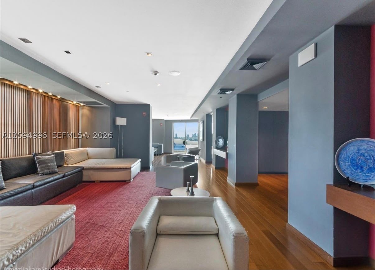 325 S Biscayne Blvd #2722, Miami FL 33131