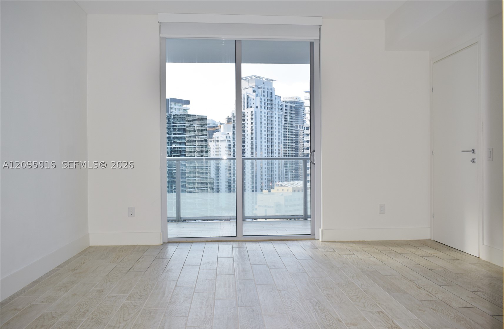 Miami FL 33131 - A12095016