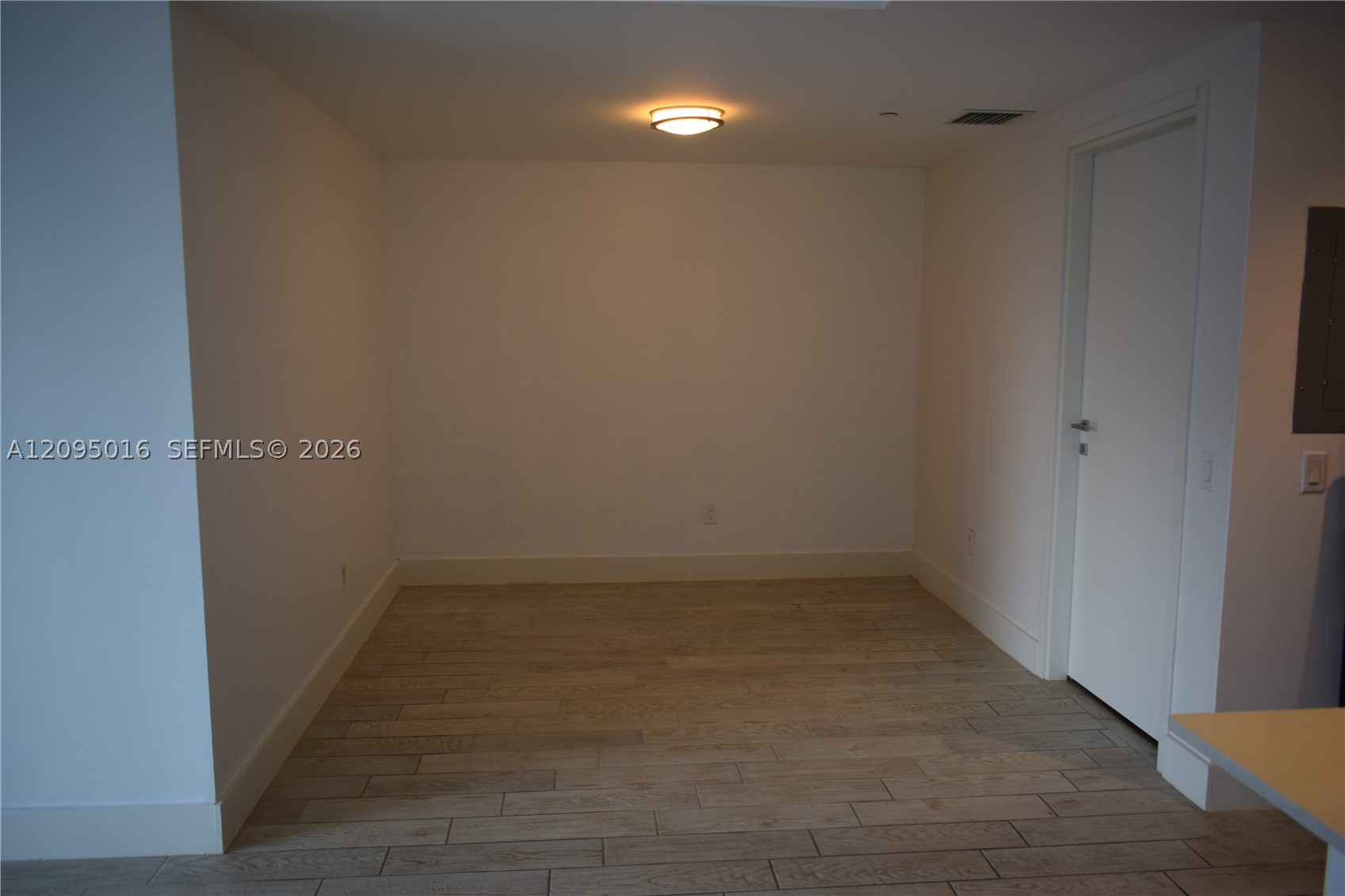 Miami FL 33131 - A12095016