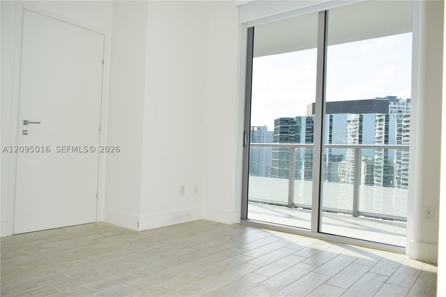 Miami FL 33131 - A12095016