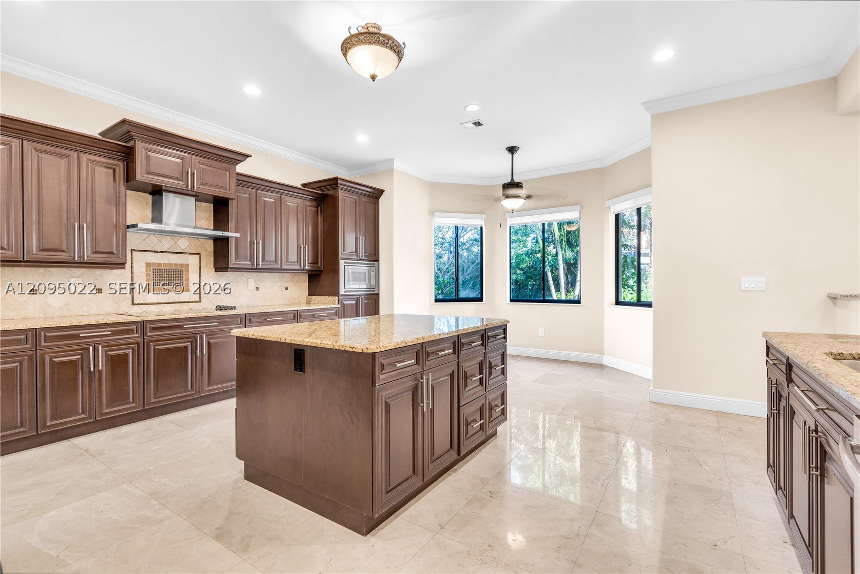 19529 SW 80th Ct, Cutler Bay FL 33157
