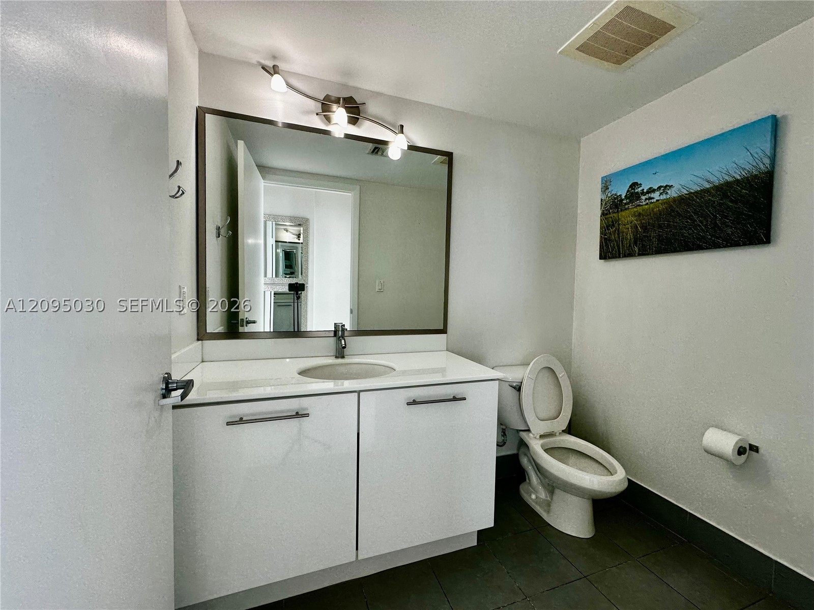 92 SW 3rd St #4905, Miami FL 33130