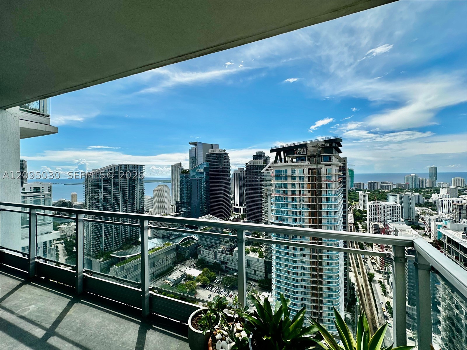 92 SW 3rd St #4905, Miami FL 33130