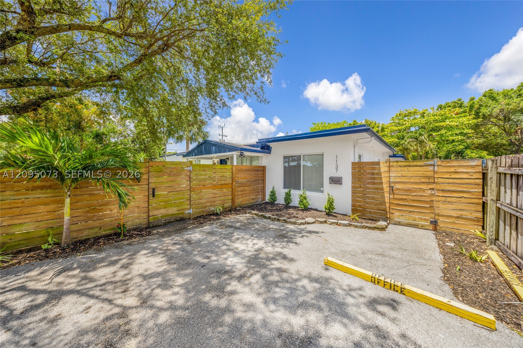 1137 SW 8th Ter, Fort Lauderdale FL 33315