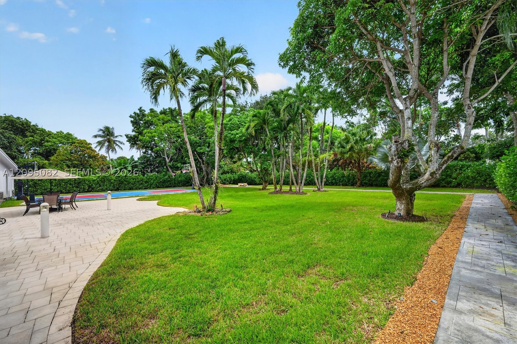 6750 SW 74th St, South Miami FL 33143