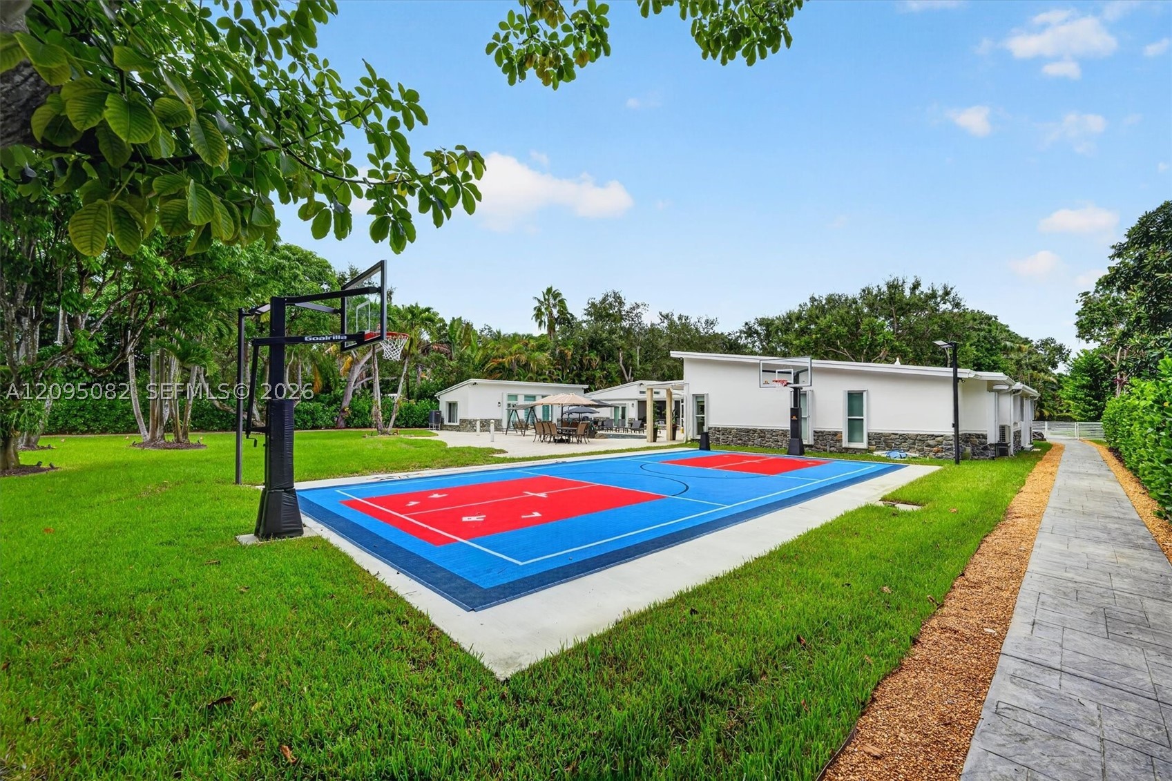 6750 SW 74th St, South Miami FL 33143