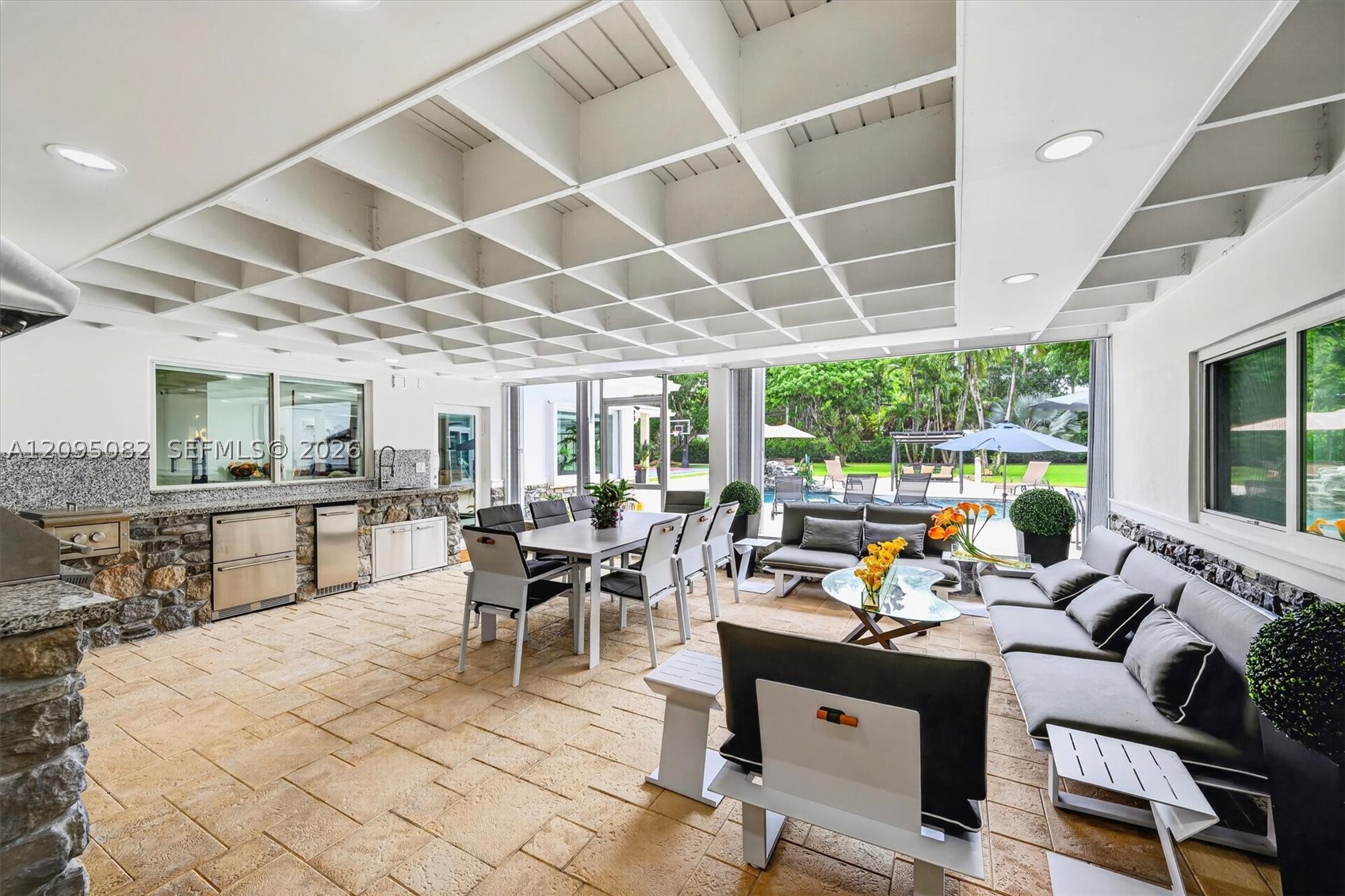 6750 SW 74th St, South Miami FL 33143