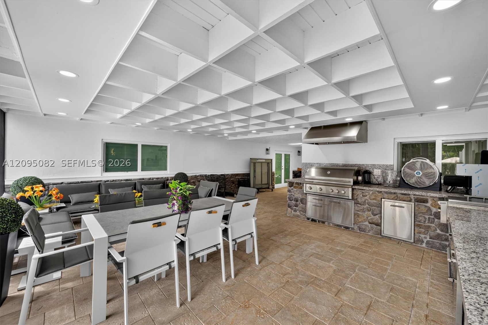 6750 SW 74th St, South Miami FL 33143