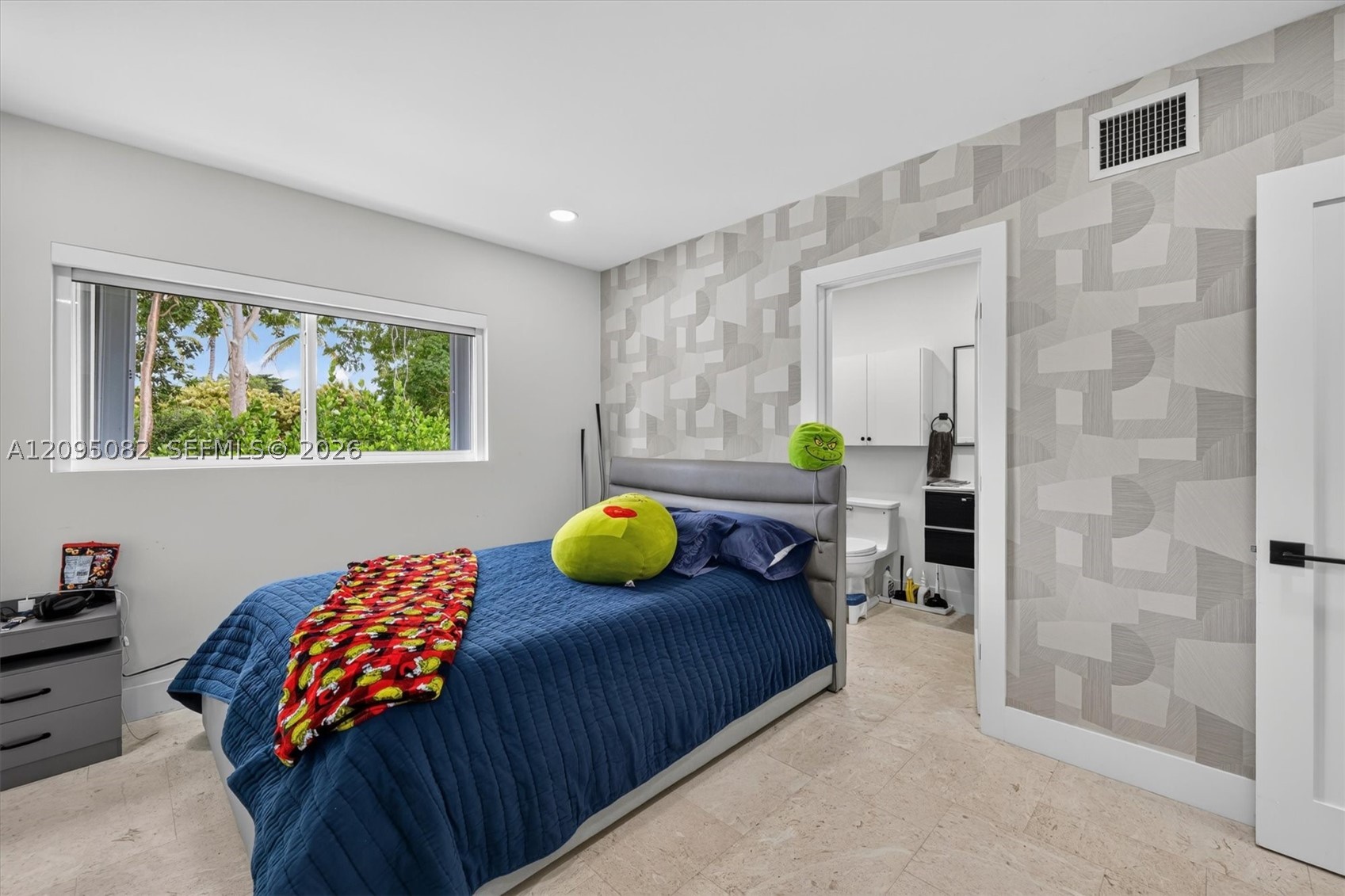 6750 SW 74th St, South Miami FL 33143