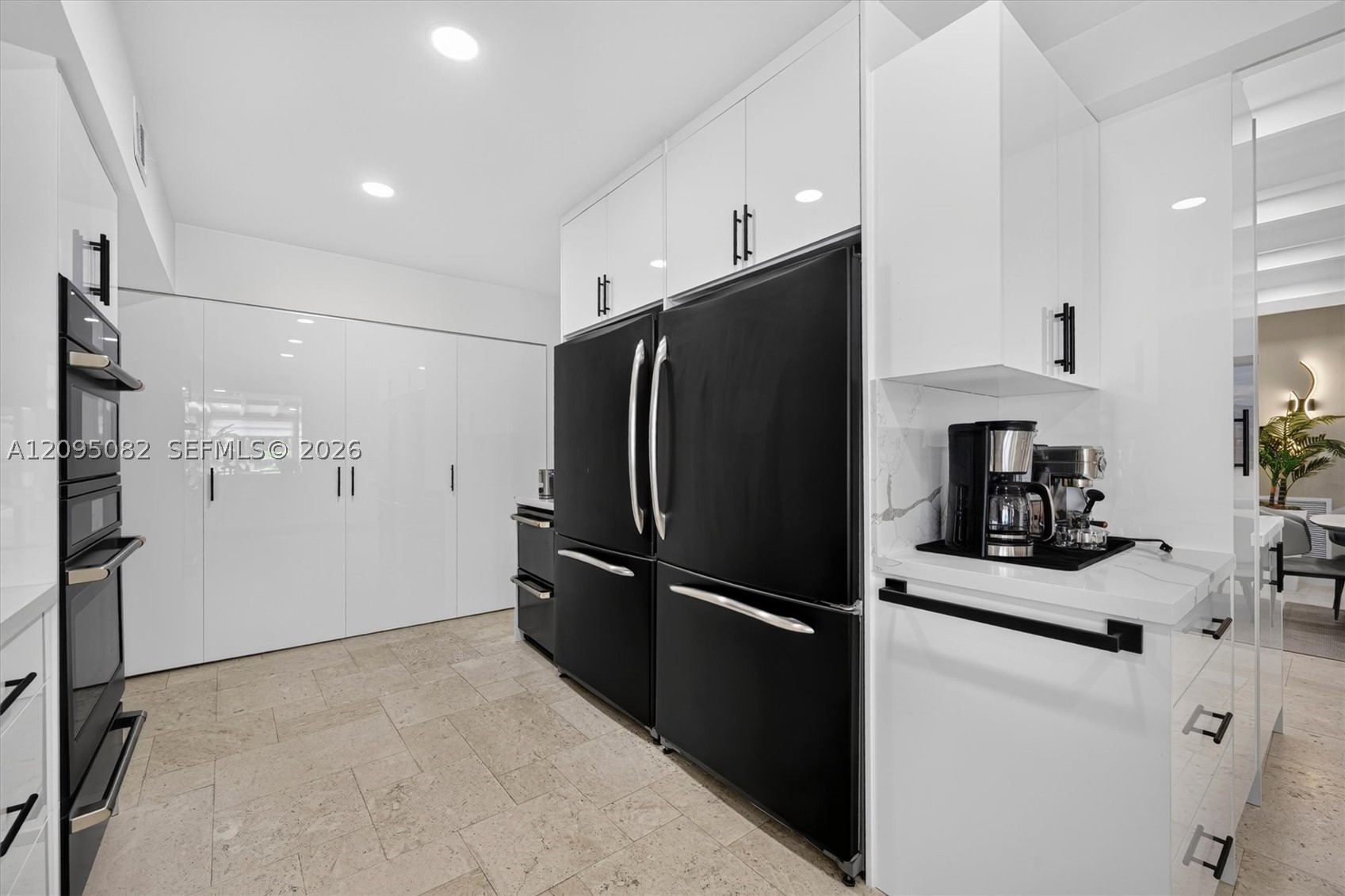 6750 SW 74th St, South Miami FL 33143