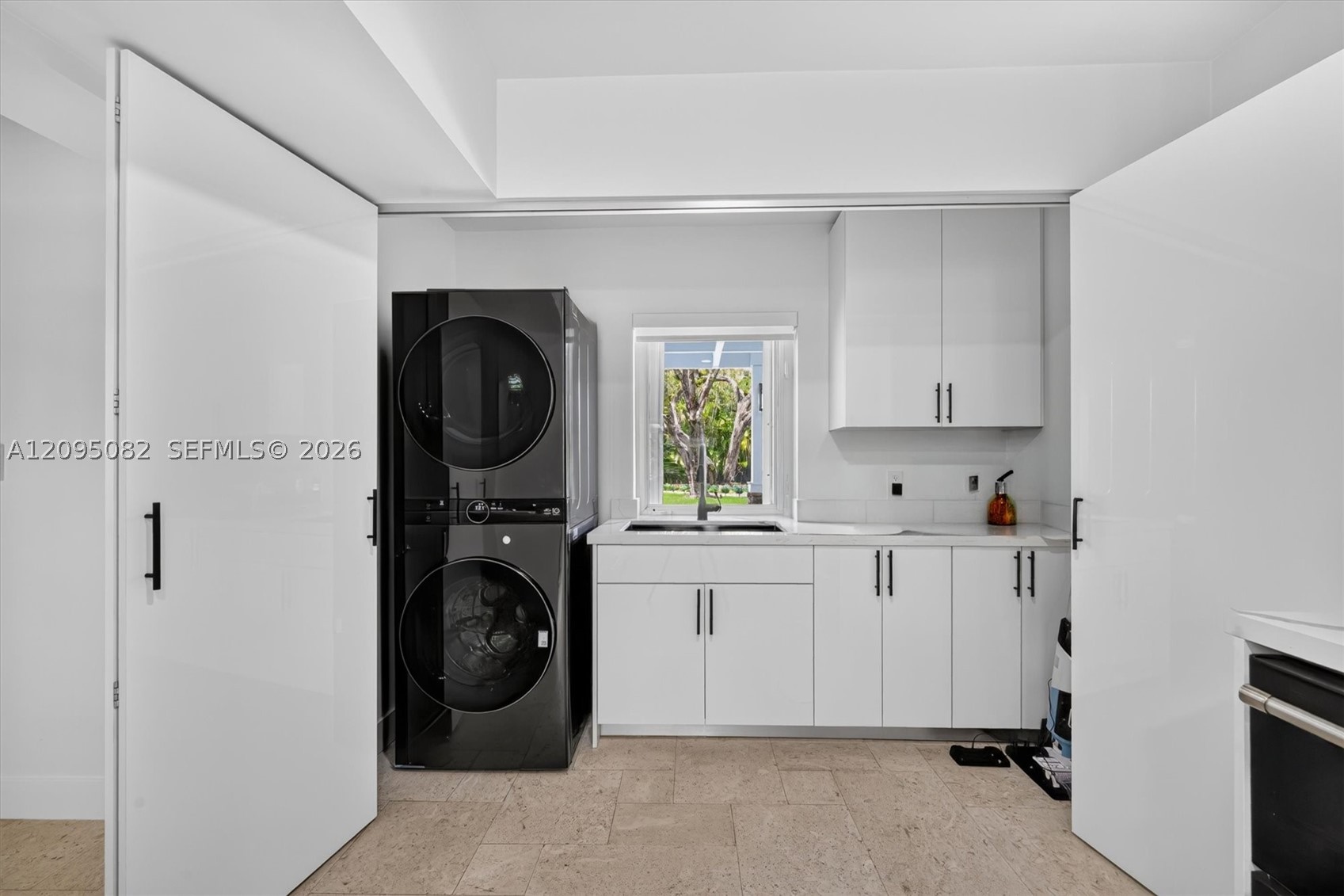 6750 SW 74th St, South Miami FL 33143