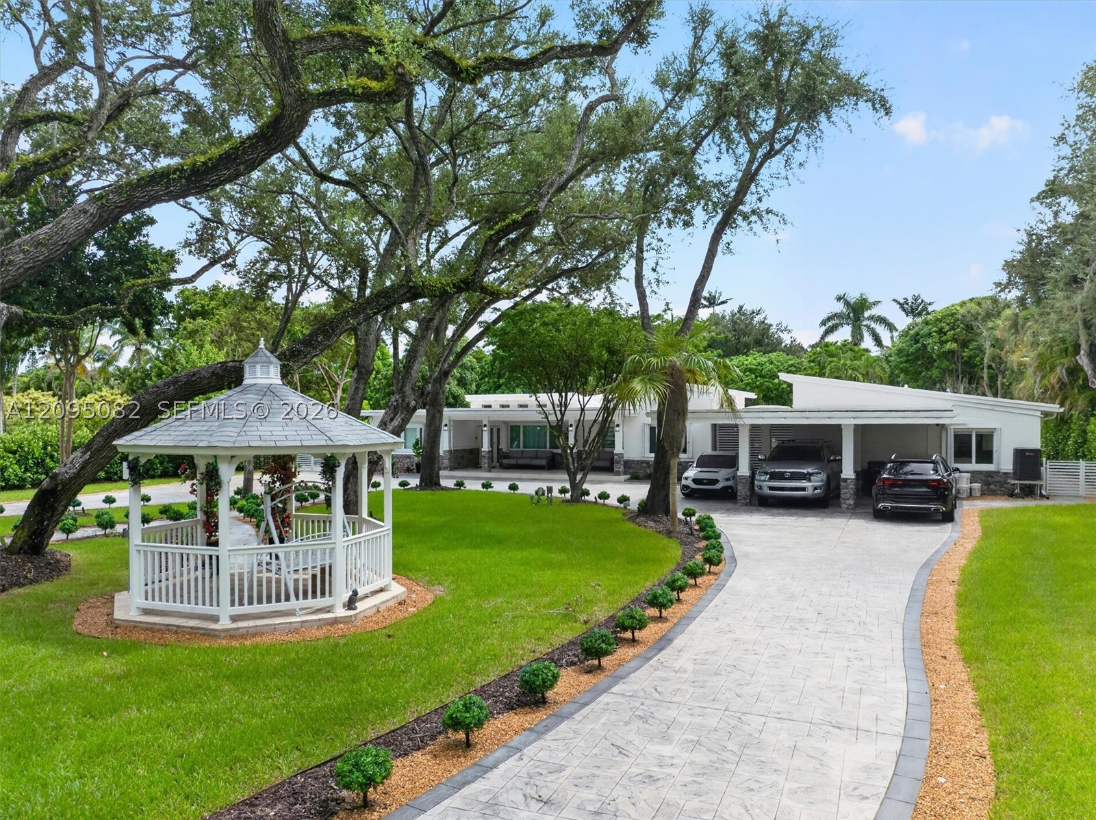 6750 SW 74th St, South Miami FL 33143