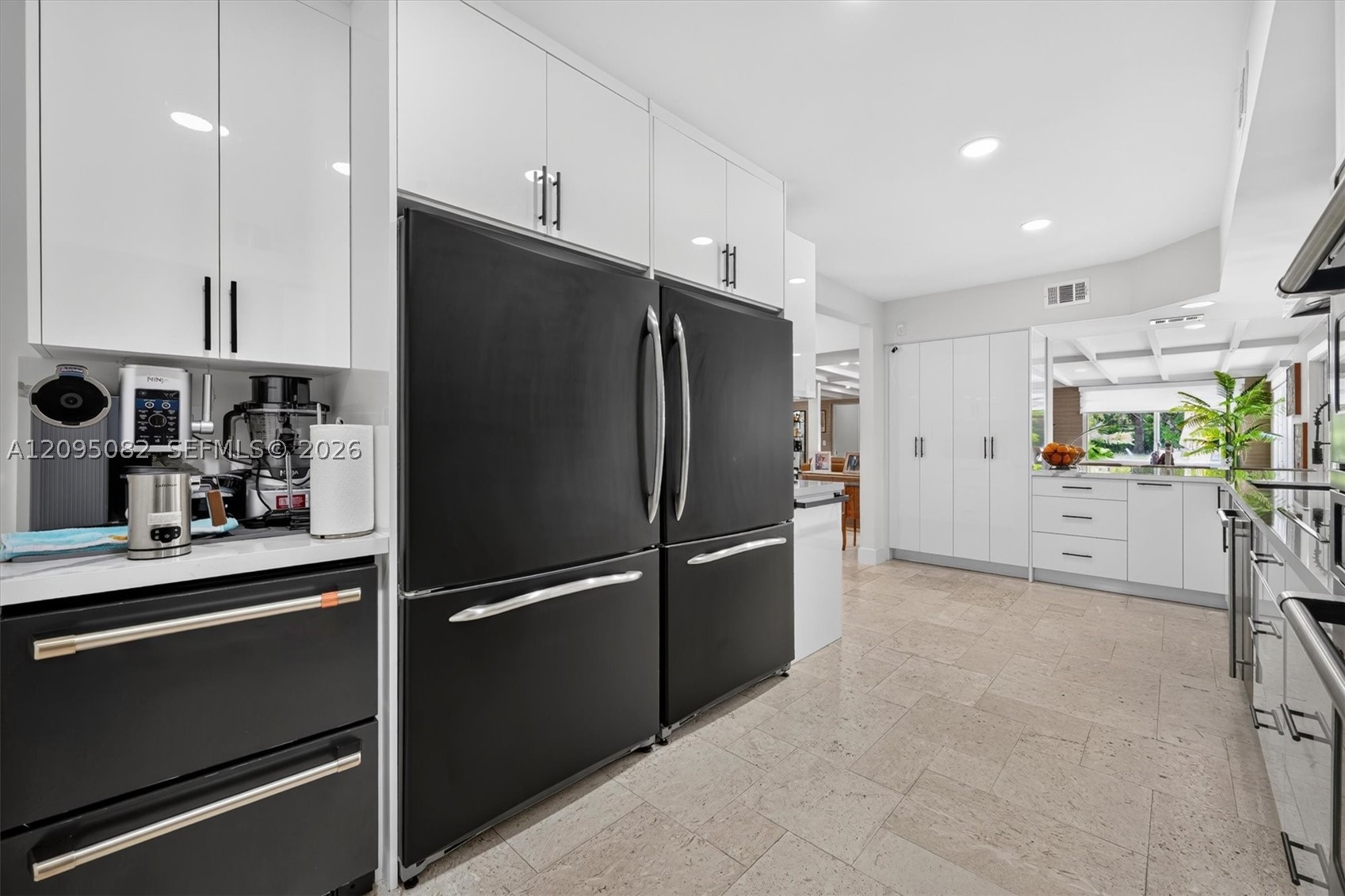 6750 SW 74th St, South Miami FL 33143