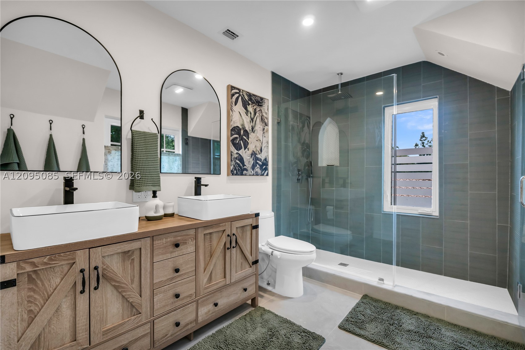 467 NE 55th Ter, Miami FL 33137