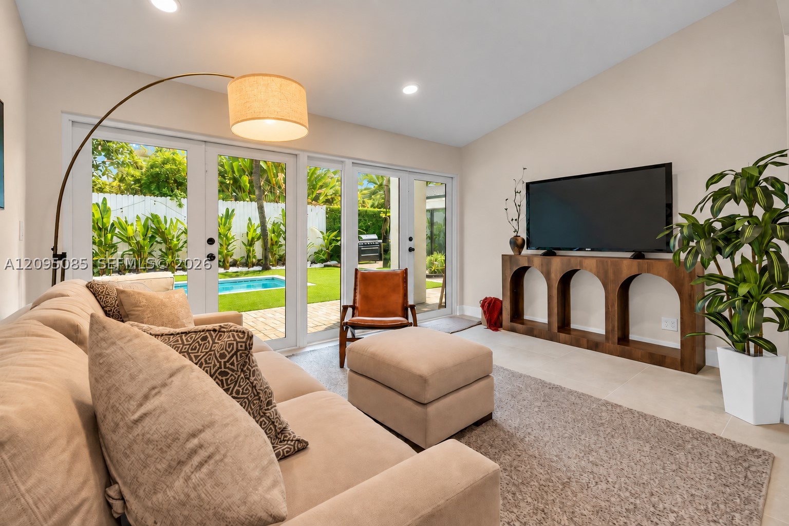 467 NE 55th Ter, Miami FL 33137