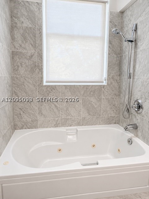 31 SE 5th St #4118, Miami FL 33131
