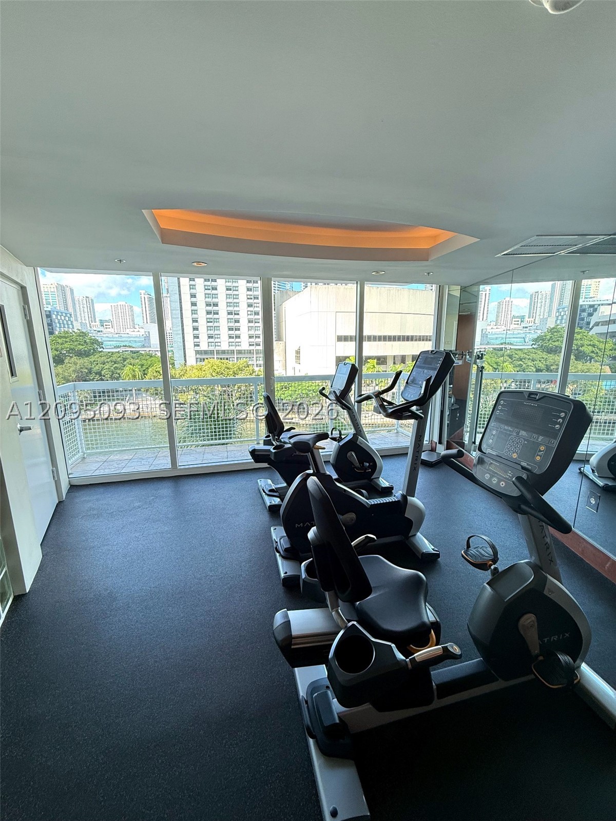 31 SE 5th St #4118, Miami FL 33131