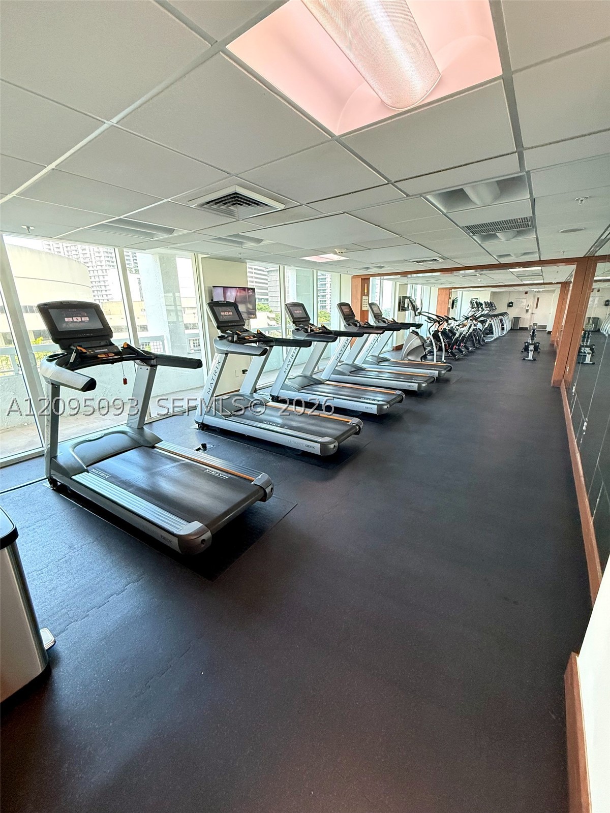 31 SE 5th St #4118, Miami FL 33131