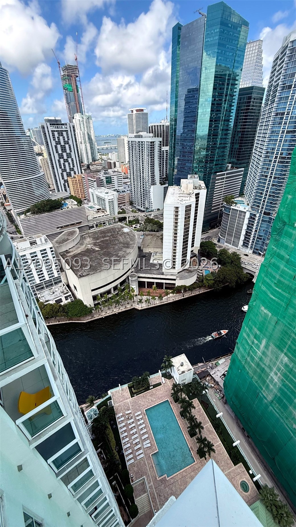 31 SE 5th St #4118, Miami FL 33131