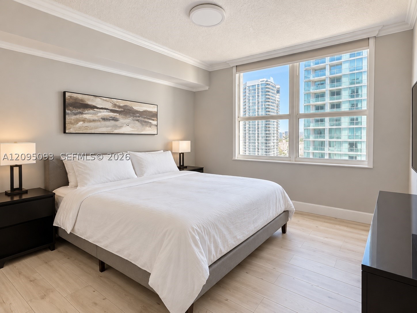31 SE 5th St #4118, Miami FL 33131