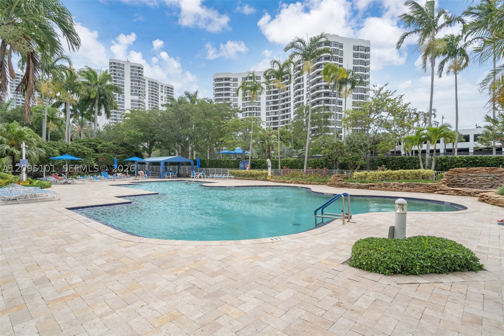 3500 Mystic Pointe Dr #1205, Aventura FL 33180