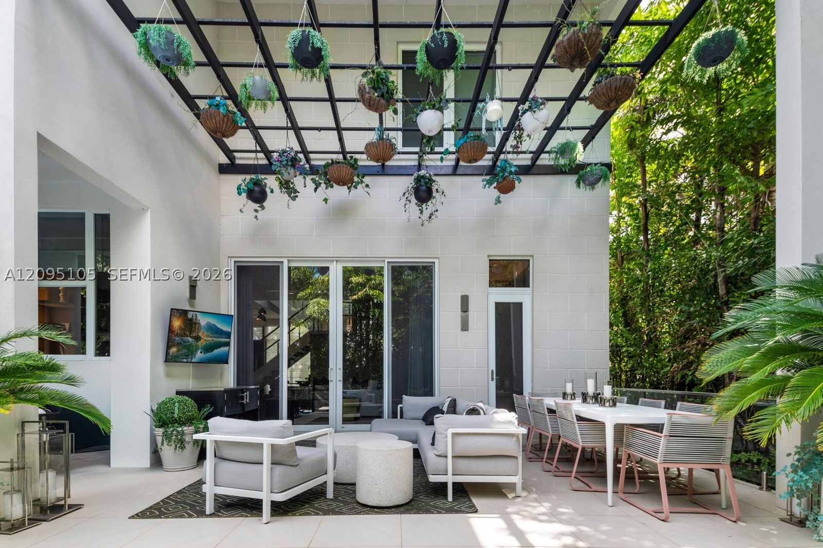 737 W 49th St, Miami Beach FL 33140