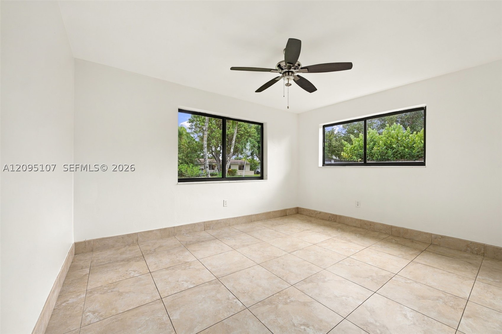 4920 SW 94th Ct, Miami FL 33165