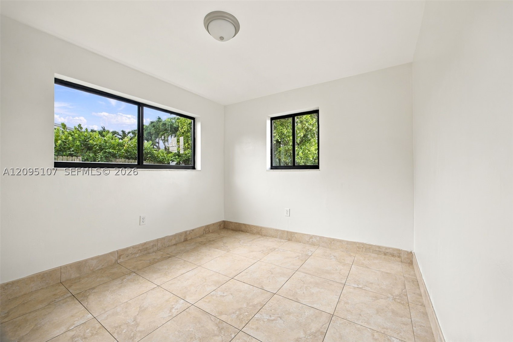 4920 SW 94th Ct, Miami FL 33165