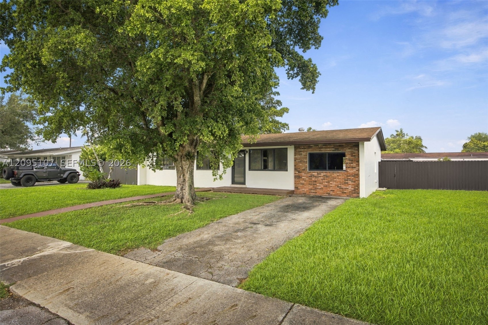 4920 SW 94th Ct, Miami FL 33165
