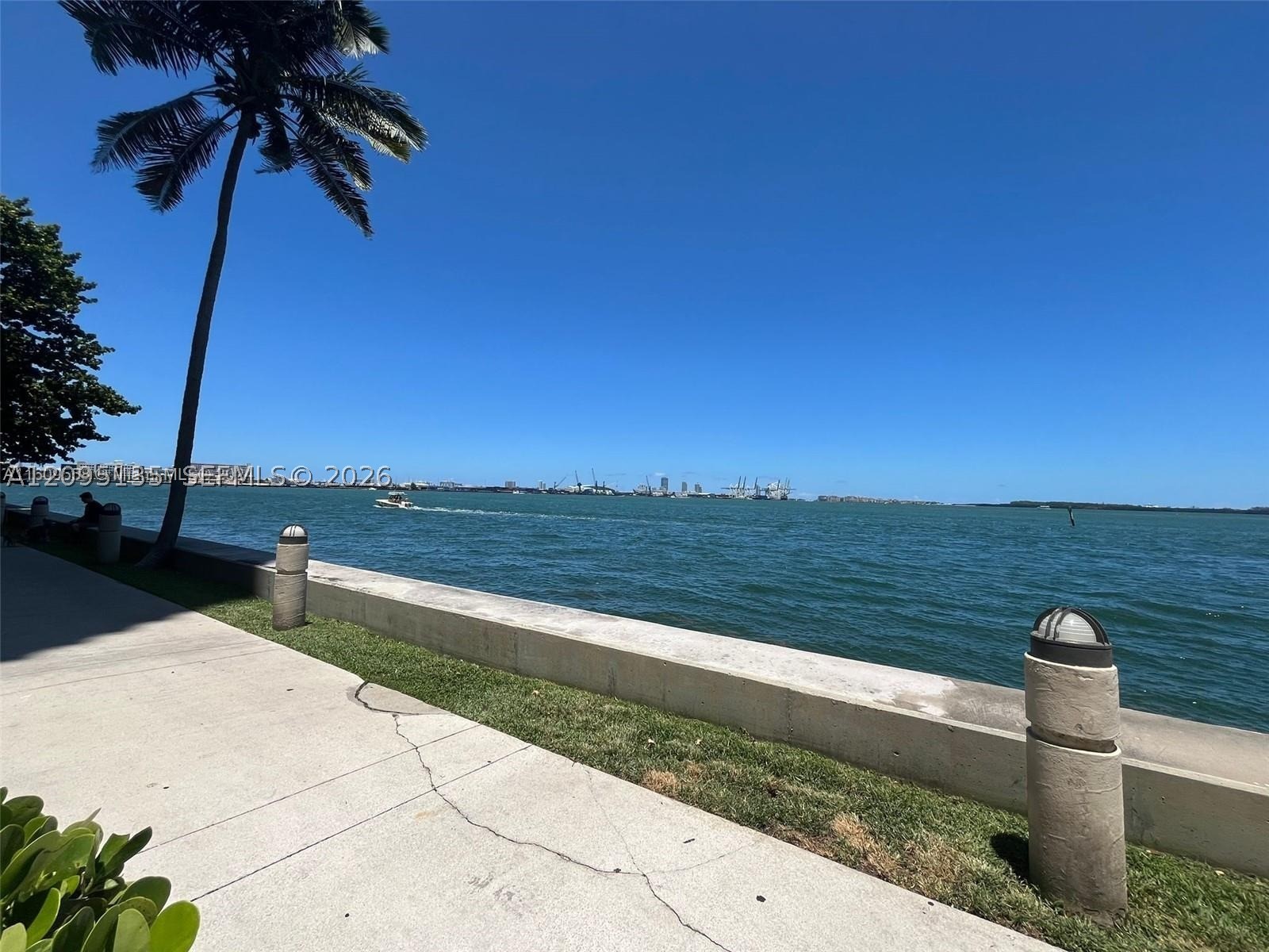 Miami FL 33131 - A12095135