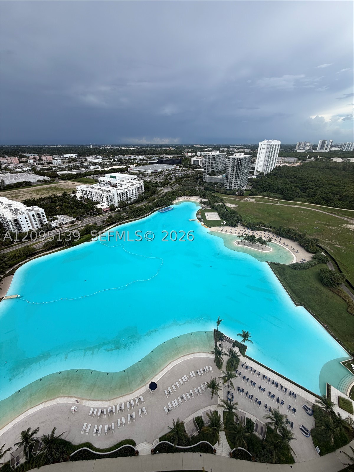 2411 Laguna Cir #2409, North Miami FL 33181