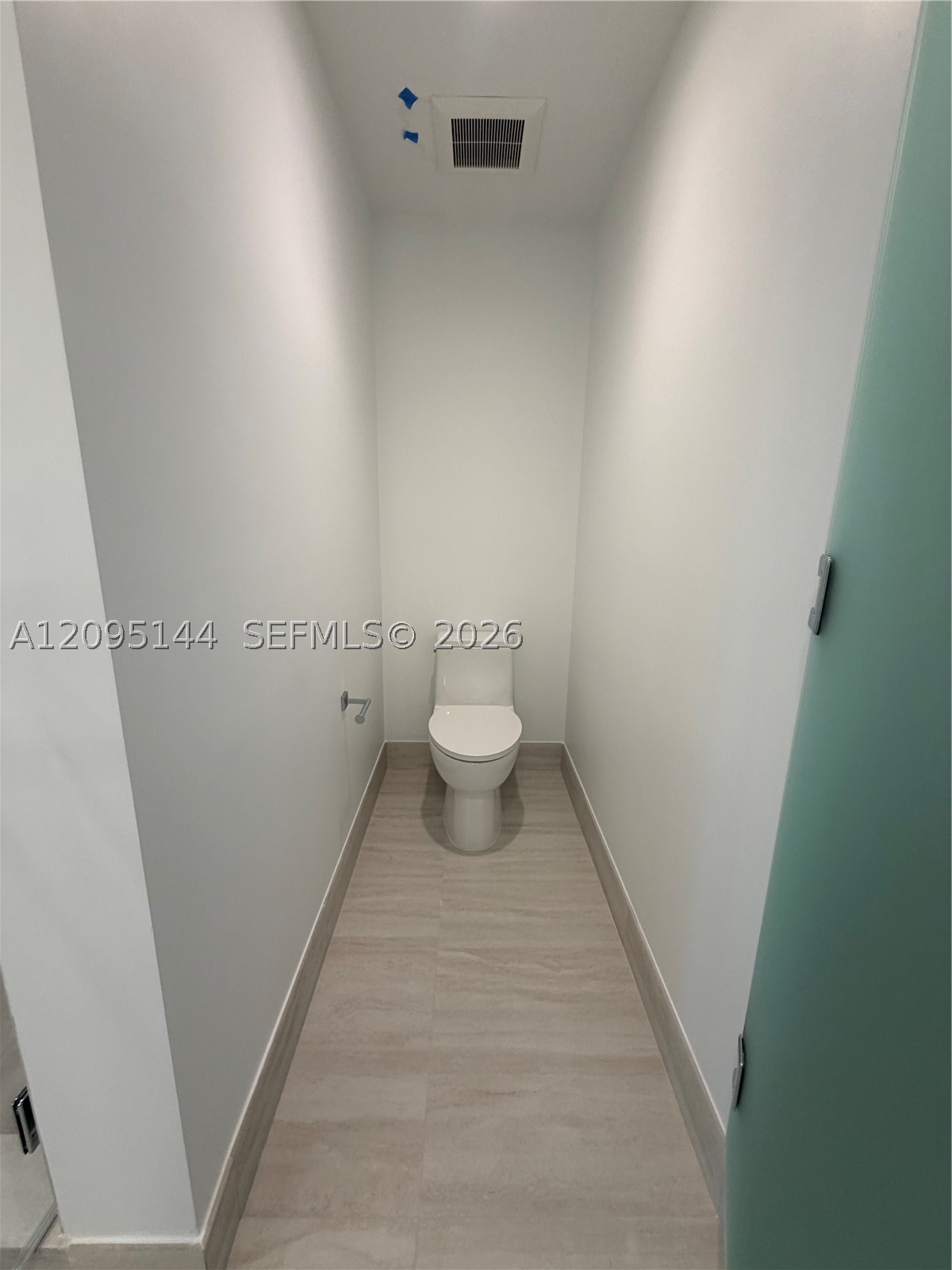 2411 Laguna Cir #2911, North Miami FL 33181