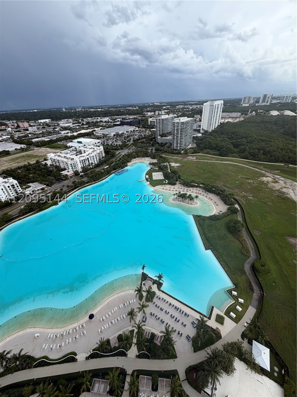 2411 Laguna Cir #2911, North Miami FL 33181