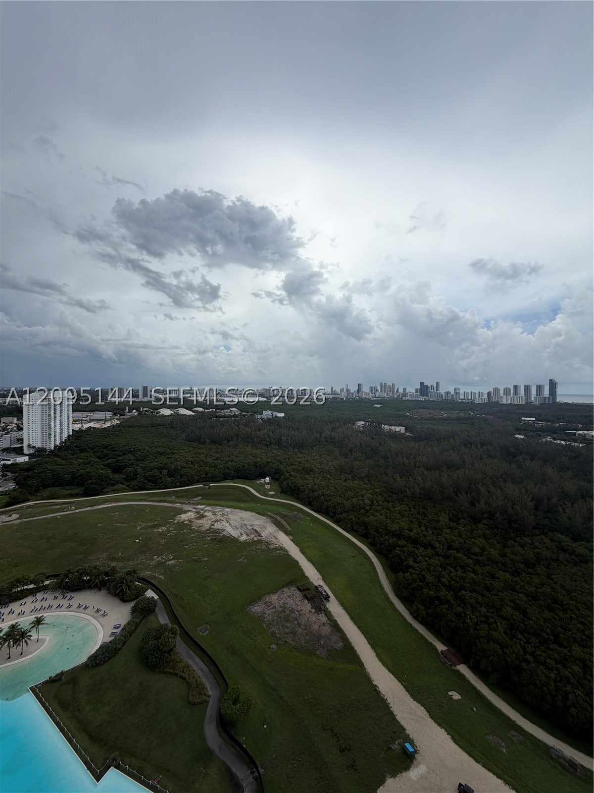 2411 Laguna Cir #2911, North Miami FL 33181