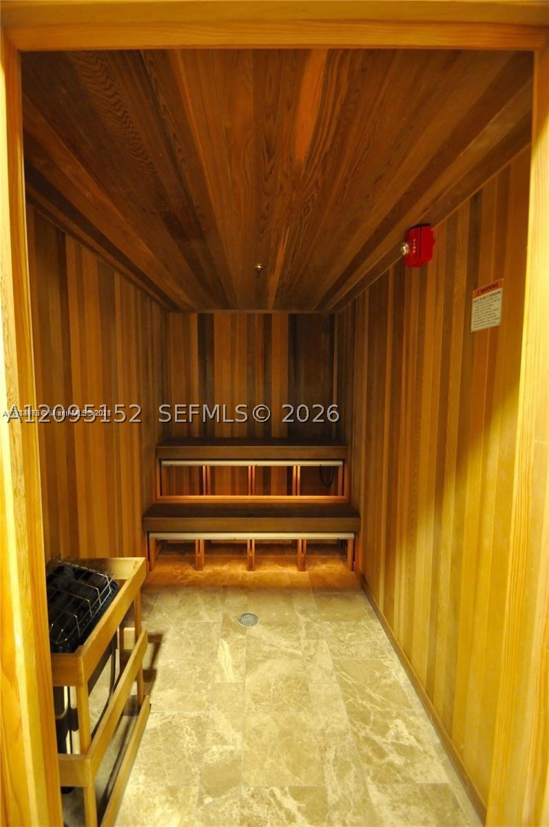 1060 Brickell Ave #3111, Miami FL 33131