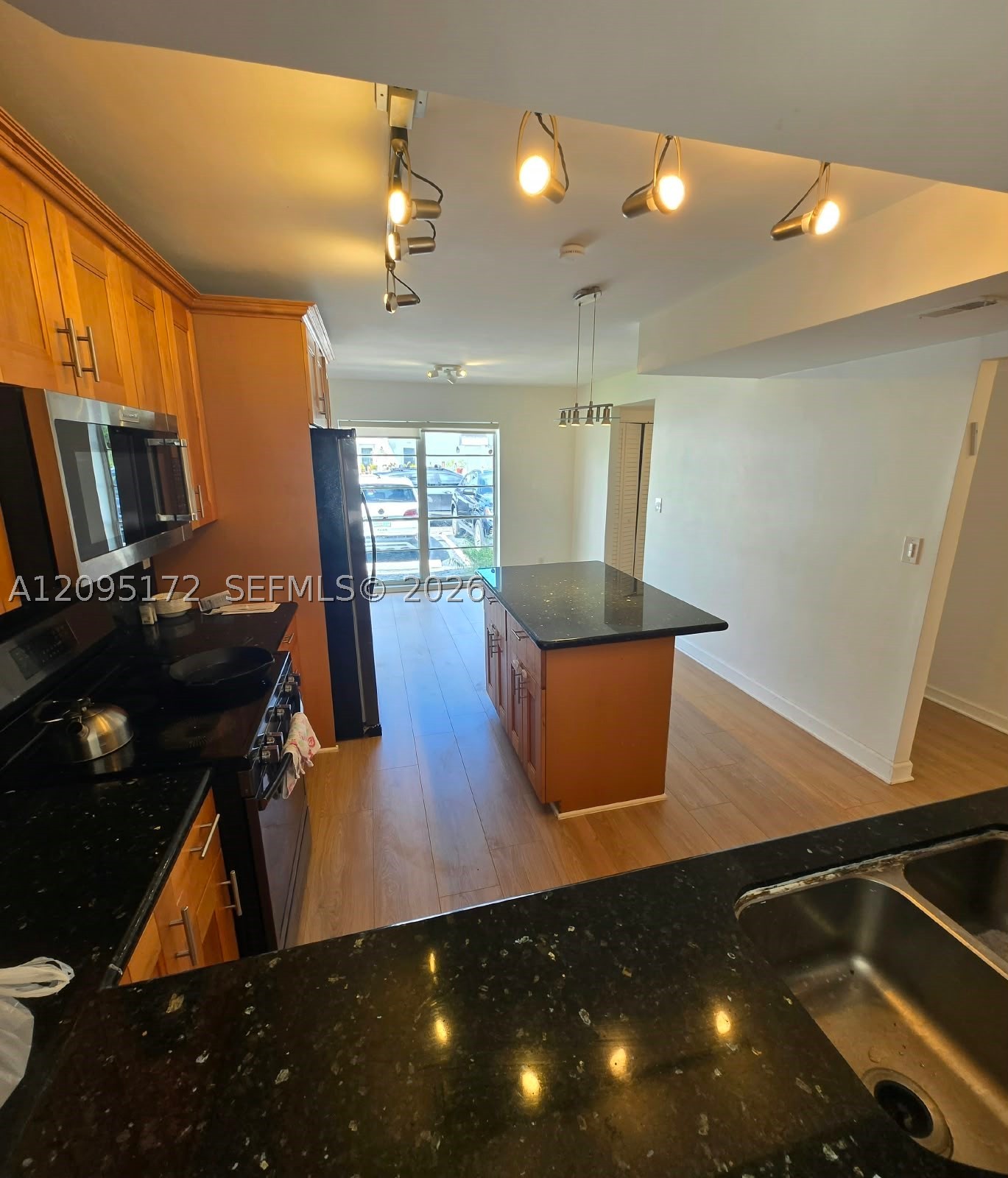 926 NE 27th Ave #926, Hallandale Beach FL 33009