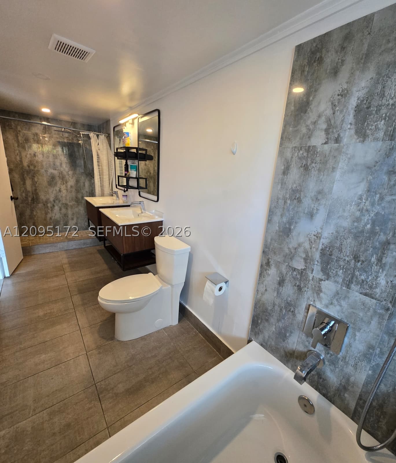 926 NE 27th Ave #926, Hallandale Beach FL 33009
