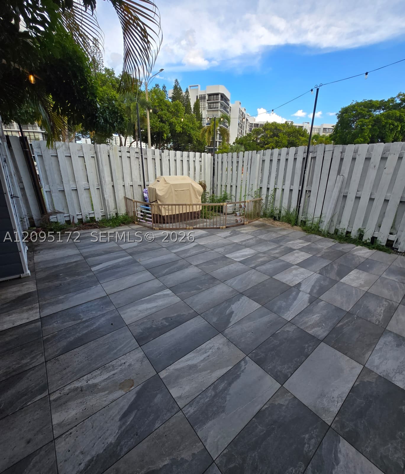 926 NE 27th Ave #926, Hallandale Beach FL 33009