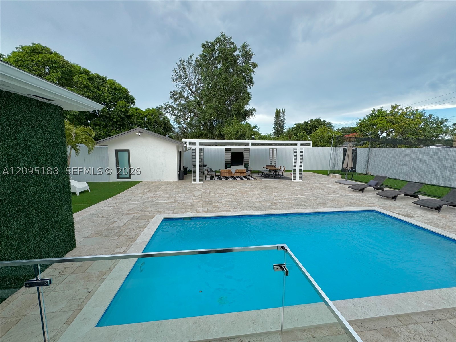 2121 SW 61st Ave, Miami FL 33155