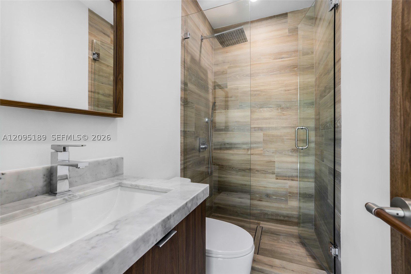 569 NW 44th St, Miami FL 33127